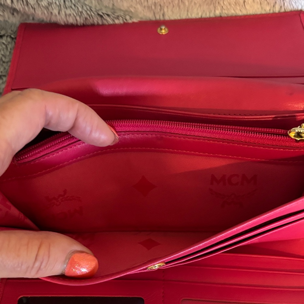 Authentic Vintage MCM Fuchsia Continental Wallet with Gold Accents and COA - Picture 9 of 16